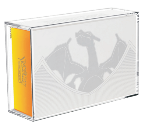 Coffret Pokémon UPC Dracaufeu dans sa protection acrylique transparente anti-UV Play’n’Grade.